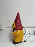 Figurine de nain sans visage illuminée tenant des fleurs jaunes, résistante aux intempéries, ornement de jardin pour la récolte, exportateur