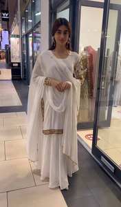 Prêt à porter Chinon soie broderie Salwar costume pour mariage porter vrai Chinon avant et arrière travail Palazzo ensemble - Product Image 4