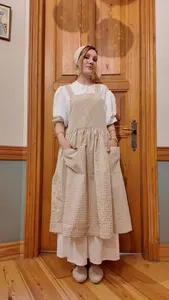 <span class=keywords><strong>Tablier</strong></span> chasuble vichy fait main avec larges bretelles et deux poches avant pratiques Style Cottagecore à carreaux d'inspiration vintage - Product Image 2