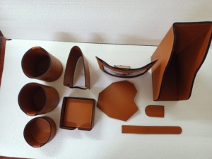 ชุดเครื่องเขียนตั้งโต๊ะทำจากไม้ไผ่สไตล์โบฮีเมียนแบบสั่งทำพิเศษ เป็นมิตรกับสิ่งแวดล้อม รวมถึงกรอบรูปและที่รองแก้ว สำหรับใช้ในการส่งเสริมการขาย - Product Image 4