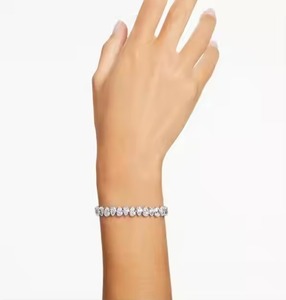 Elegante pulsera de tenis con diamantes cultivados en laboratorio de oro rosa con diamantes en forma de pera para regalo de aniversario o celebraciones de cumpleaños - Product Image 3