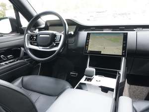 Bajo kilometraje 2024 Land Rover Range Rover P530 Autobiography LWB AWD con ruedas de aleación Asientos de cuero Navegación Asientos de tercera fila - Product Image 4