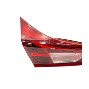 FEU STOP ARRIÈRE GAUCHE INTEGRÉ À LA PORTE TOYOTA Auris Series (E180) 1ND-TV (12>18) - Product Image 5