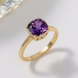 Anillo de Compromiso y Matrimonio de Lujo en Oro Amarillo de 18K con Diamantes Cultivados en Laboratorio en Corte Baguette, Diseño Elegante para Ocasiones Especiales - Product Image 6
