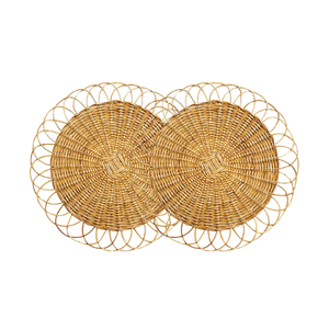 Charme rustique: Sous-verres en rotin de qualité supérieure, fabriqués à la main, parfaits pour les repas intérieurs et extérieurs. - Product Image 1