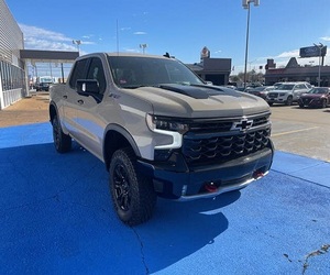 Offre Spéciale : Chevrolet Silverado d'occasion - PRÊT À EXPÉDIER - Product Image 1