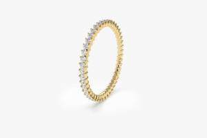 Anillo de compromiso de oro macizo de 14 quilates con diamante de corte marquesa, diseñado en un estilo de engaste en bisel atemporal que combina elegancia y durabilidad. - Product Image 3