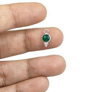 Minuscule pendentif rond en onyx vert or vermeil pierre précieuse verte fantaisie lunette réglage bijoux à bricoler soi-même faisant breloque fournisseur en gros indien - Product Image 3