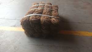 Fil de coco 100% naturel fabriqué sur mesure à partir de fibres de noix de coco 100% adapté à la revente par les magasins de fils - Product Image 3