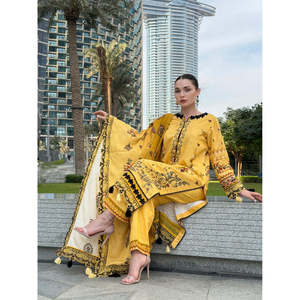 ชุดเสื้อคลุมปักลายคารันดีพร้อมกางเกงสำหรับผู้หญิง-BIC-0124 - Product Image 5