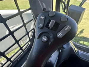 Cargador Compacto Bobcat T76 2022 Usado en Buen Estado, Maquinaria Pesada para Movimiento de Tierras, Entrega a Todo el Mundo - Product Image 5