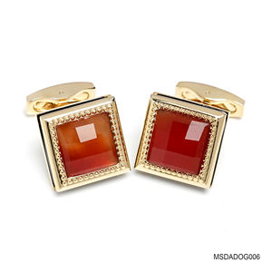 Boutons de manchette de luxe pour homme [Collection Tinh Vu] plaqués or 18 carats - Pierre précieuse agate rouge facettée Fengshui (MSDADOG006) - Fabriqué au Vietnam - Product Image 1