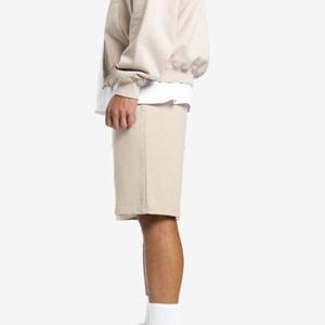 Short d'entraînement en coton et polyester pour homme Short d'entraînement de course à pied en polyester à séchage rapide Short de sport léger avec logo personnalisé - Product Image 6