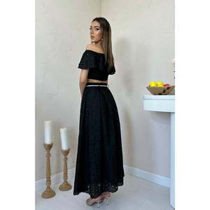 Conjunto de Blusa y Falda Negra con Detalles Fruncidos - Negro - Product Image 5