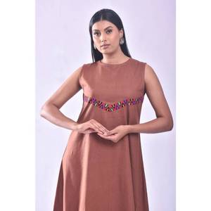 Robes traditionnelles authentiques Kangda Pahadi |   Vêtements ethniques himachalis de qualité supérieure pour les magasins de détail, vente culturelle biologique en ligne en Inde - Product Image 1
