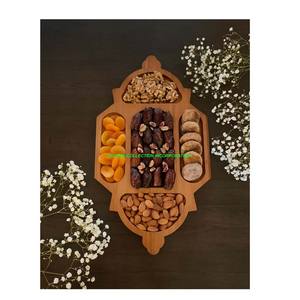 Cuenco de partición de madera para cuenco de frutas secas con fecha y chocolate - Product Image 1