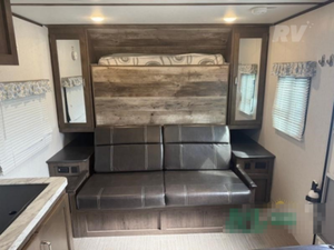 Camping-car K-E-Y-S-T-O-N-E RV CO ULTRRA E-L-I-T-E 28BH modèle 2020 d'occasion en excellent état, haute performance, 36 pieds de long, charge utile de 2000 kg, couleur foncée, à vendre - Product Image 3