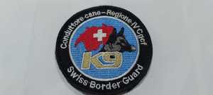 Étiquettes de vêtement en polyester personnalisables Badges de broderie tissés Emblèmes de travail Écussons-Emblèmes tissés de broderie à la machine - Product Image 3