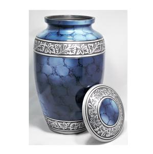 Vase funéraire symbolique du fournisseur indien d'urne en métal d'ailes d'ange faites à la main pour le confort spirituel et le souvenir - Product Image 1