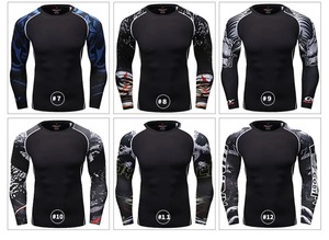 Créez votre propre rashguard à manches longues pour homme avec logo personnalisé - Spandex/Polyester de haute qualité, couleurs et tailles personnalisées disponibles - Product Image 5