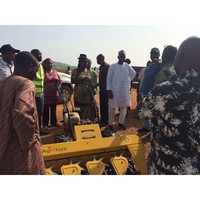 Vente en gros de moissonneuse à riz à haute efficacité pour machines agricoles de rizières du Vietnam meilleur fournisseur