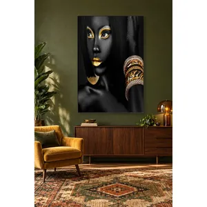 Impression sur toile de femme africaine Fida avec fard à paupières doré et bracelets - Product Image 1