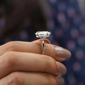 Anillo de compromiso de diamante con halo oculto certificado por IGI, anillo solitario de 5 puntas con corte pera - Product Image 6