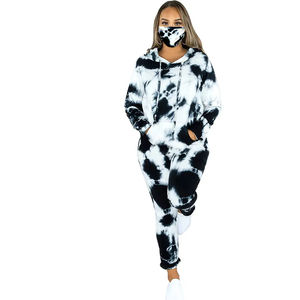 Survêtements personnalisables de style camouflage pour femmes du Pakistan Technique légère de sublimation durable à séchage rapide de bonne qualité - Product Image 1