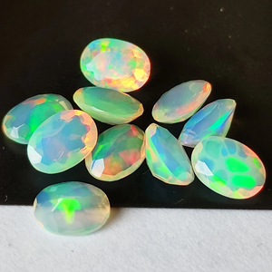 Ethiopian Welo Opale de Feu Pierre Naturelle à Facettes en 6x8mm Ovale Brillant Coupe Blanc Bijoux-Pierres Précieuses Lâches Vente en Gros - Product Image 1