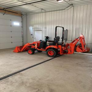 Compre un Tractor Kubota BX23S Usado con Cortadora de Césped, Cargador Frontal y Retroexcavadora, Ideal para Trabajos en Pequeñas Granjas - Product Image 2