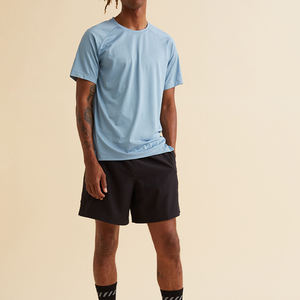 Short de basket-ball en maille de polyester de coupe courte personnalisé en gros deux poches profondes à l'ourlet latéral été basique hommes Shorts - Product Image 2