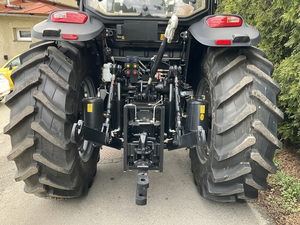 Tracteur agricole LOVOL TB504 50HP 4x4 neuf et d'occasion pas cher, avec protection antichoc (ROPS) - Product Image 4
