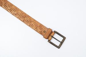 Cinturones de cuero genuino en relieve al por mayor cinturones de vestir texturizados formales para hombres y mujeres logotipo personalizado diseños de fábrica Premium OEM - Product Image 3