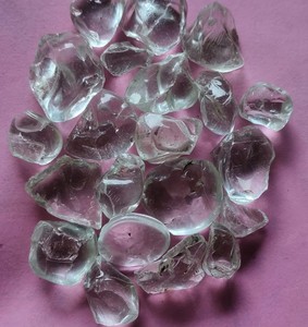 Vente en gros de copeaux de cristal de verre clair recyclé et d'agrégats pour une utilisation en extérieur en Inde pour les sols en terrazzo - Product Image 1