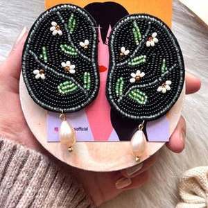 Boucles d'oreilles crâne perlées en solde – Boucles d'oreilles multi-perles pour femme, bijoux de fête au meilleur prix - Product Image 2