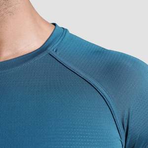 T-shirts GA Performance Slim Fit Green Power Tee 100% polyester, tissu tricoté léger et compressé, imprimé par décharge. - Product Image 5