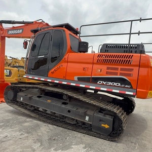 Excavatrice hydraulique d'occasion Doosan DX300LC-9C, machine de terrassement puissante, prête à l'emploi - Product Image 3