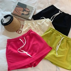 Hommes coups Simple Trois Barres Motif Shorts De Plage Mode Casual Hommes Femmes 3D Imprimé D'été Court Usage Quotidien Board Shorts - Product Image 3