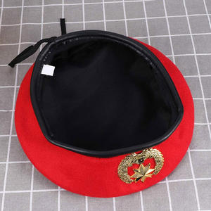 Chapeaux de béret élégants fabriqués à partir de matériaux en mélange de laine conçus pour garder la forme et offrir une élégance culturelle Chapeaux de mode modernes - Product Image 5