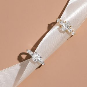 แหวนหมั้นผู้หญิงเงินแท้ 925 ประดับเพชรโมอิสซาไนต์ทรงมาร์คีส์หลากหลายรูปทรง ชุบทอง - Product Image 6