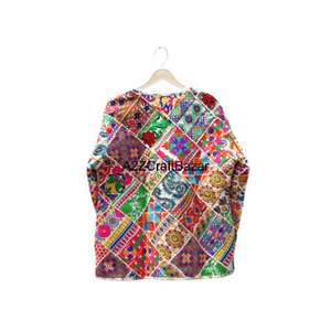 Veste en coton Kantha brodée en denim pour femmes indiennes Banjara, style bohème vintage, patchwork floral, matelassée, hiver printemps - Product Image 6