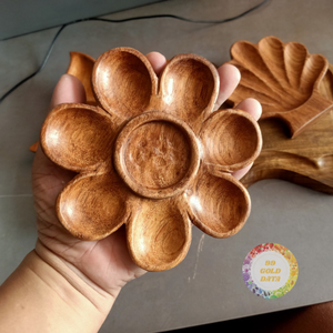 Plateau en bois artisanal, plateau de service en bois massif naturel, vaisselle écologique faite à la main, décoration d'intérieur - Caryln - Product Image 1