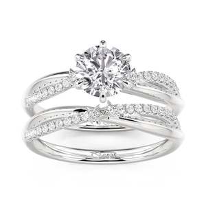 Ensemble de bagues de fiançailles Jeulia Twist Star avec diamant rond taillé - Product Image 1