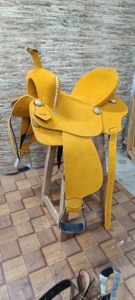 Selle de cheval de course occidentale anglaise de luxe en cuir véritable, faite à la main, durable, confortable, avec éléments en bois/plastique et acier inoxydable - Product Image 6