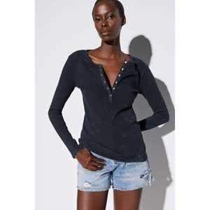 Blusa Casual de Manga Larga con Cuello Redondo y Manga Corta con Logotipo Frontal - Product Image 4