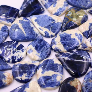 Cabujones sueltos de sodalita natural, piedras preciosas de tamaño libre para venta al por mayor - Product Image 1