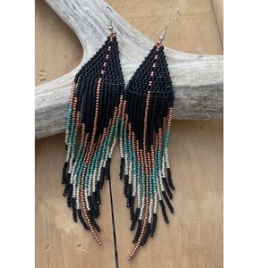 Pendientes Largos con Borlas y Cuentas de Estilo Étnico Retro Minimalista para Mujer, Pendientes de Moda con Cuentas Hechos a Mano Estilo Boho - Product Image 3