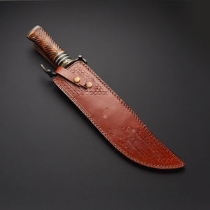 Couteau Bowie de chasse en acier damas fait à la main personnalisé couteau Bowie avec poignée en bois et gaine en cuir fin - Product Image 5