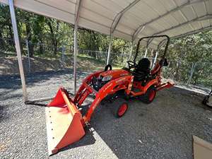 Professional Grade Kubota BX23S Utility Tractor Loader Backhoe Diesel 4WD Premium Quality Low Hours Farm Ranch Construction Use - Product Image 2