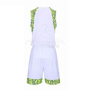 Ensembles d'uniformes de basketball respirants pour hommes, maillot et short, impression par sublimation, 100 % polyester, séchage rapide, faible MOQ, en ligne – Vente chaude - Product Image 2